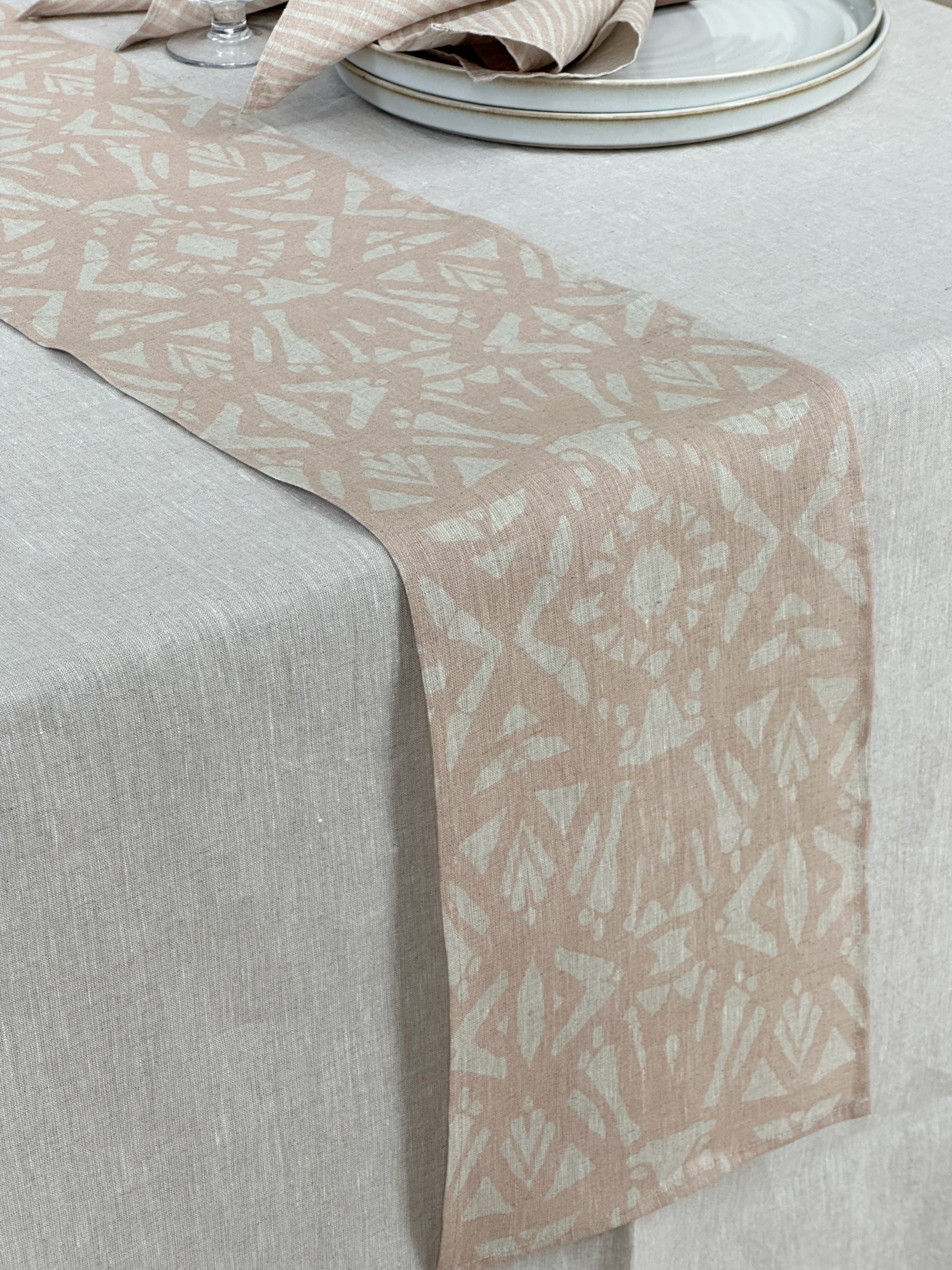 Festremsa Linblomma, Rosa