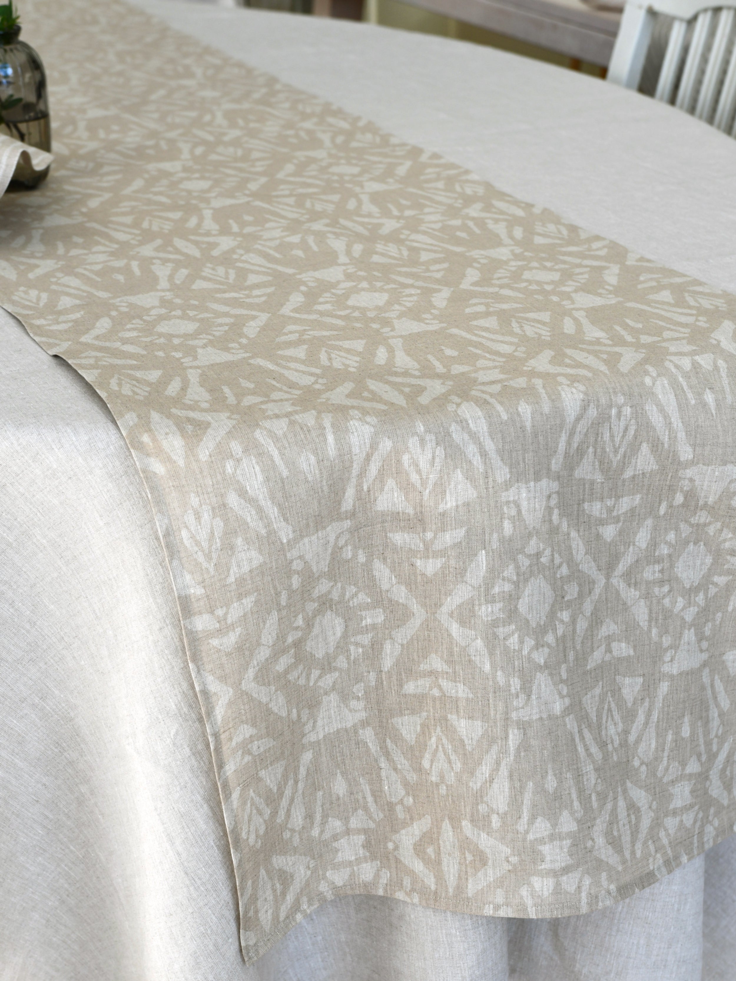 Bordslöpare Linblomma, Glimma